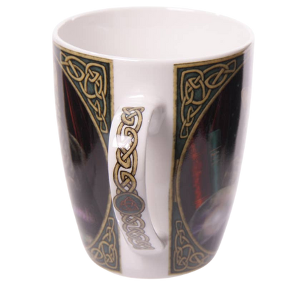 Taza de porcelana de gato y bola de cristal